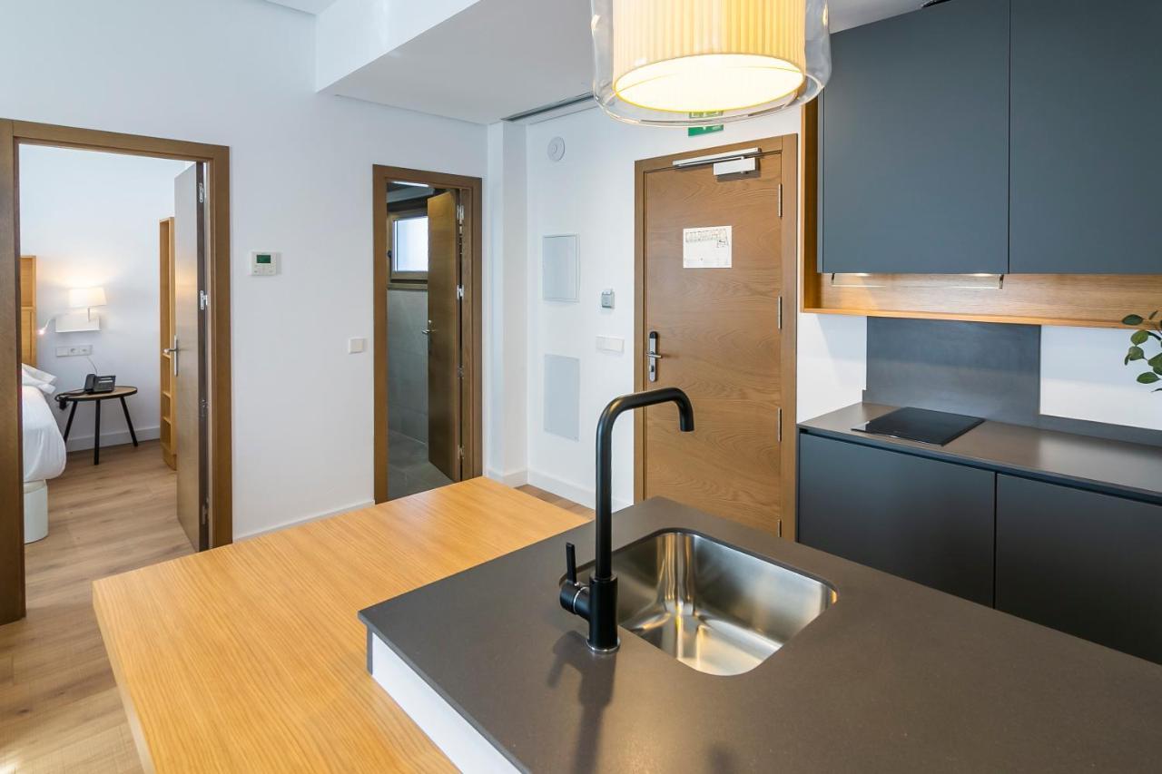 Aquitania Aparthotel 3*