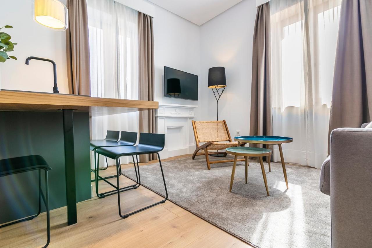 Aparthotel Aquitania